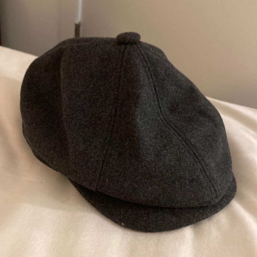 News boy style cap